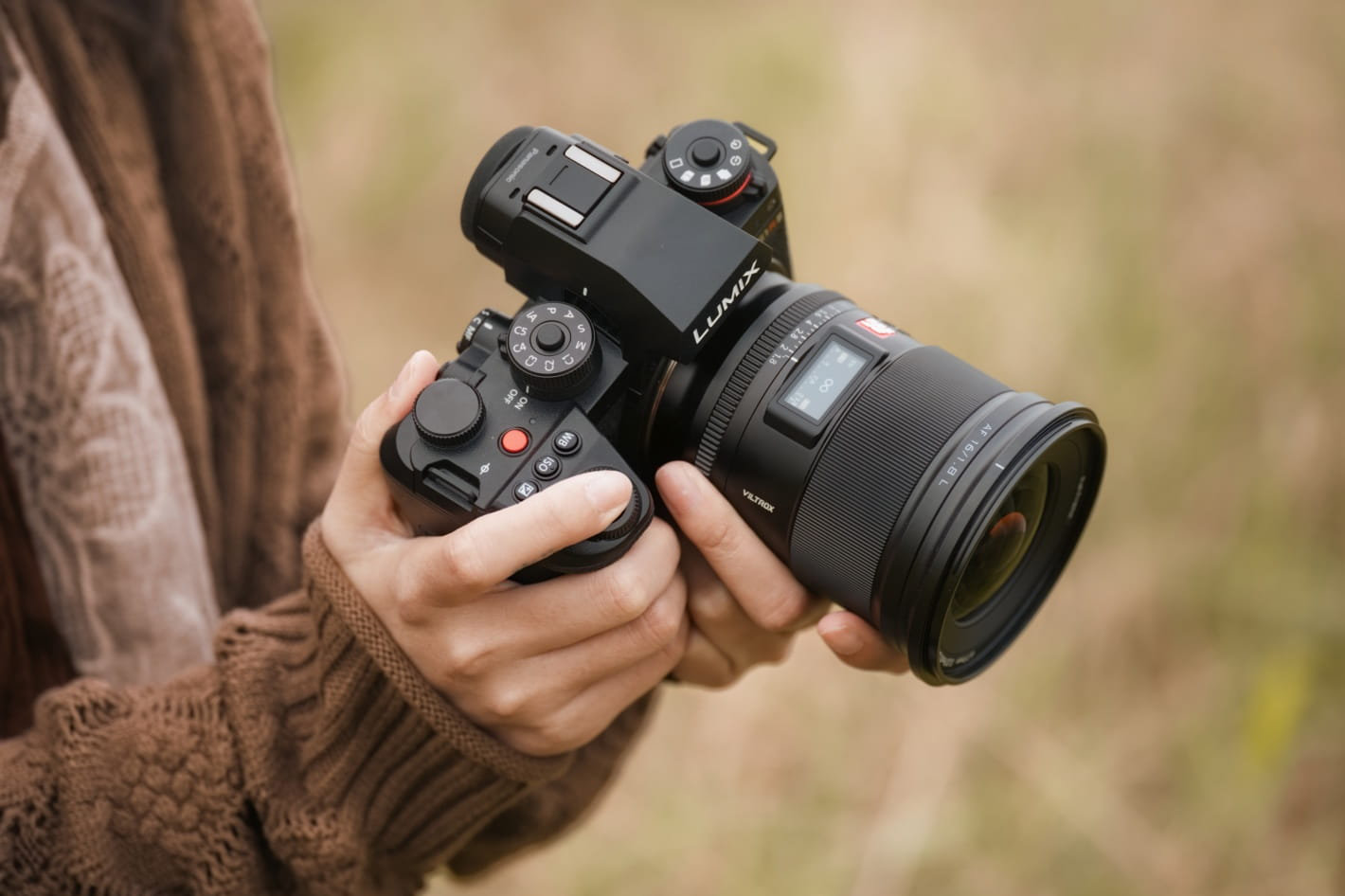 Viltrox announces its first autofocus lens for L-Mount systems
