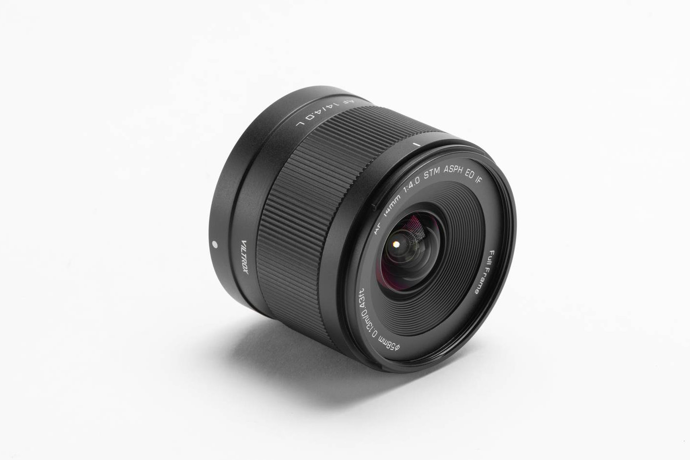 Viltrox brings its full-frame Air Series to L-Mount