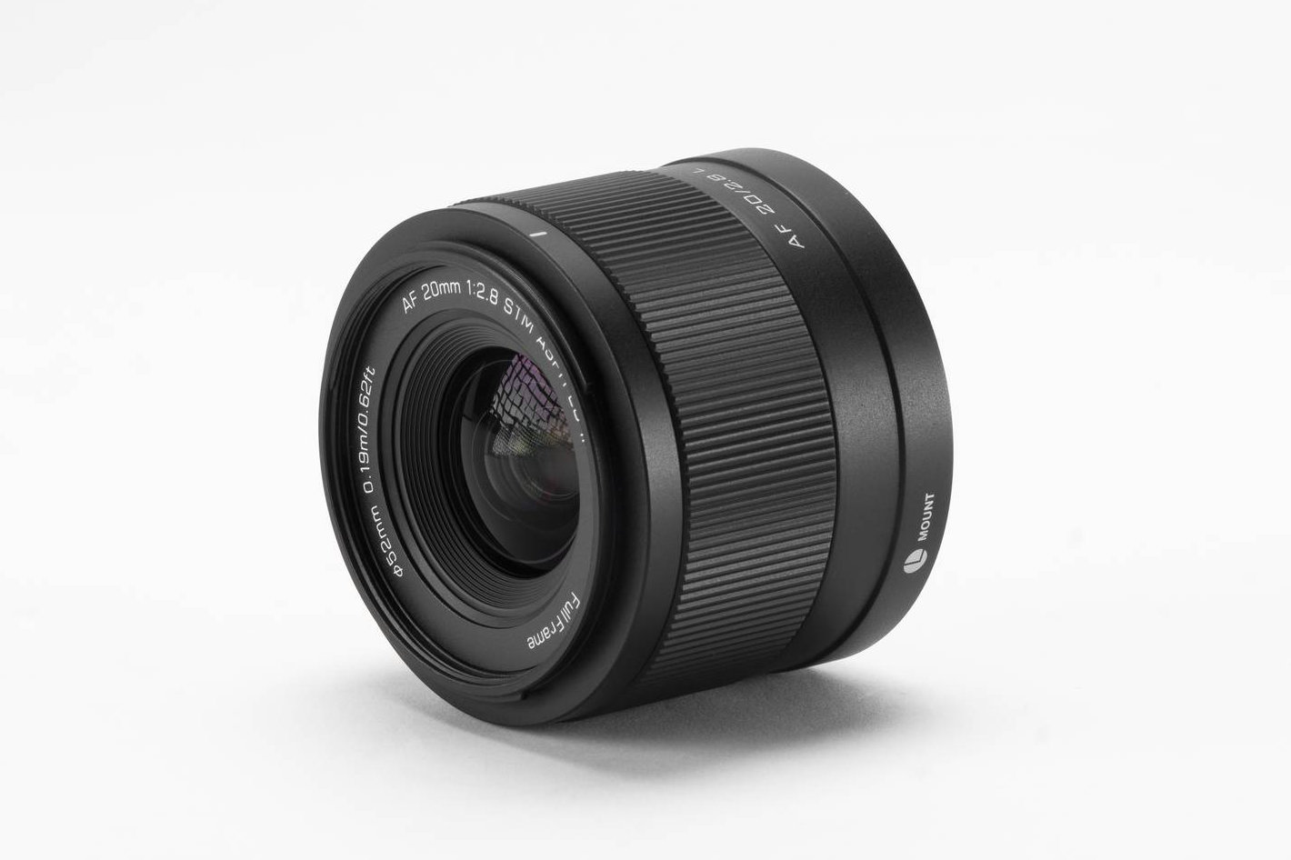 Viltrox brings its full-frame Air Series to L-Mount
